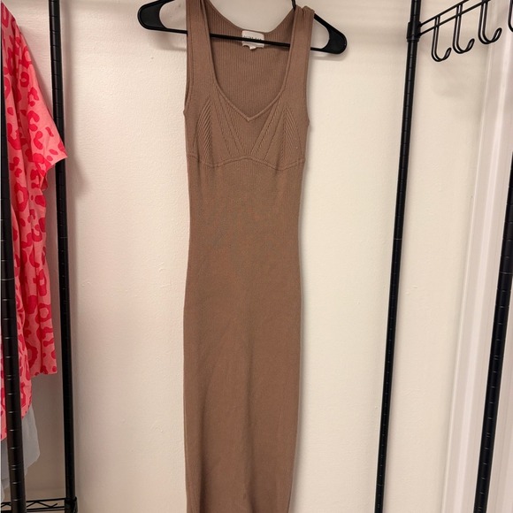 Olive & Oak Women's Tan Long dress Size Small Summer Bodycon Dress - Picture 2 of 7